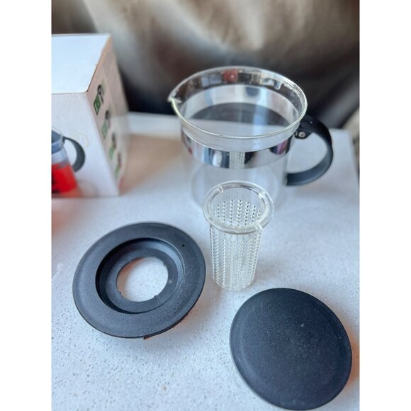 Bodum 1.01L Glass Teapot With Infuser & Lid - Picture 2 of 11